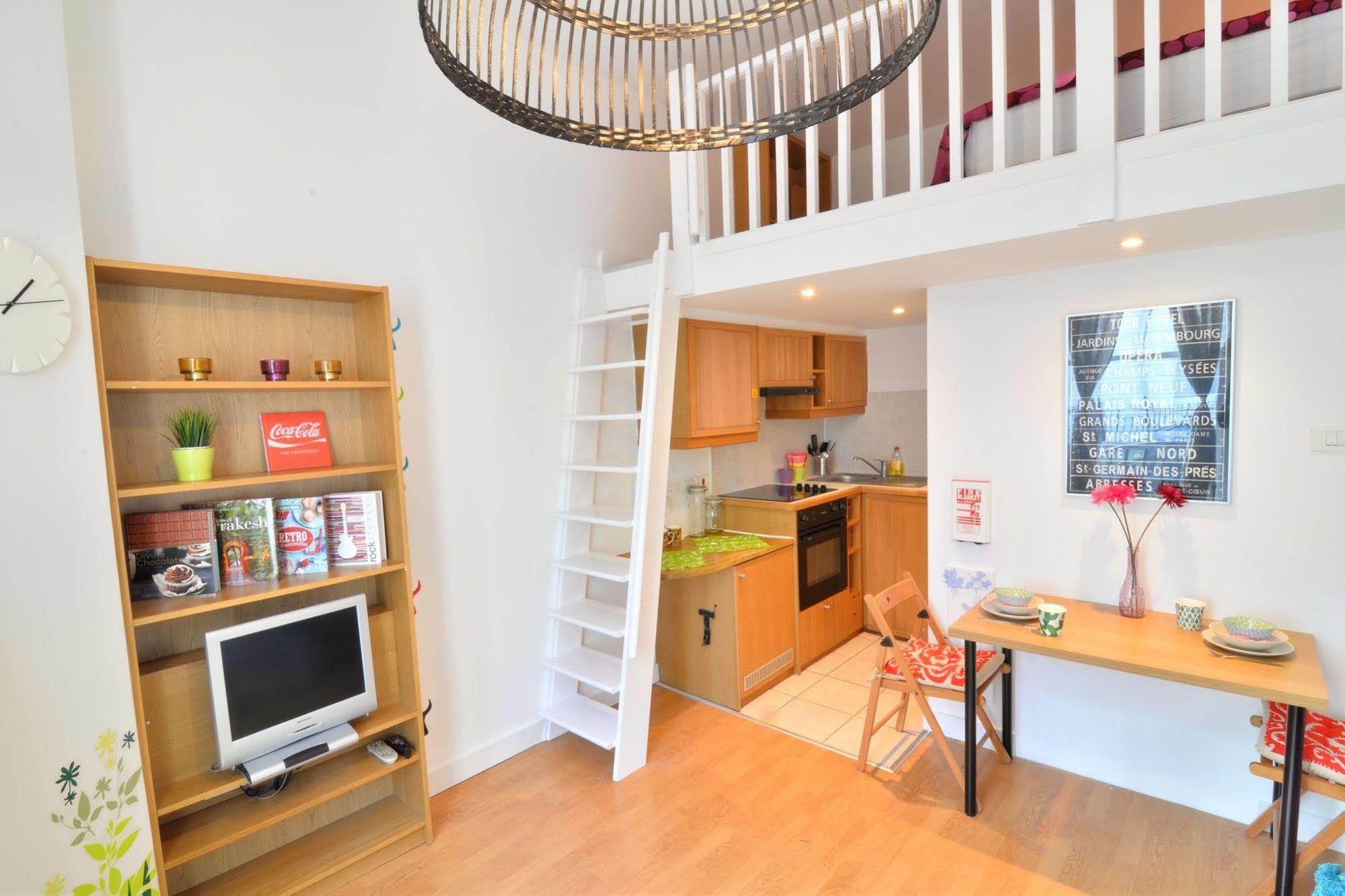 The Short Let West Kensington Apartment *