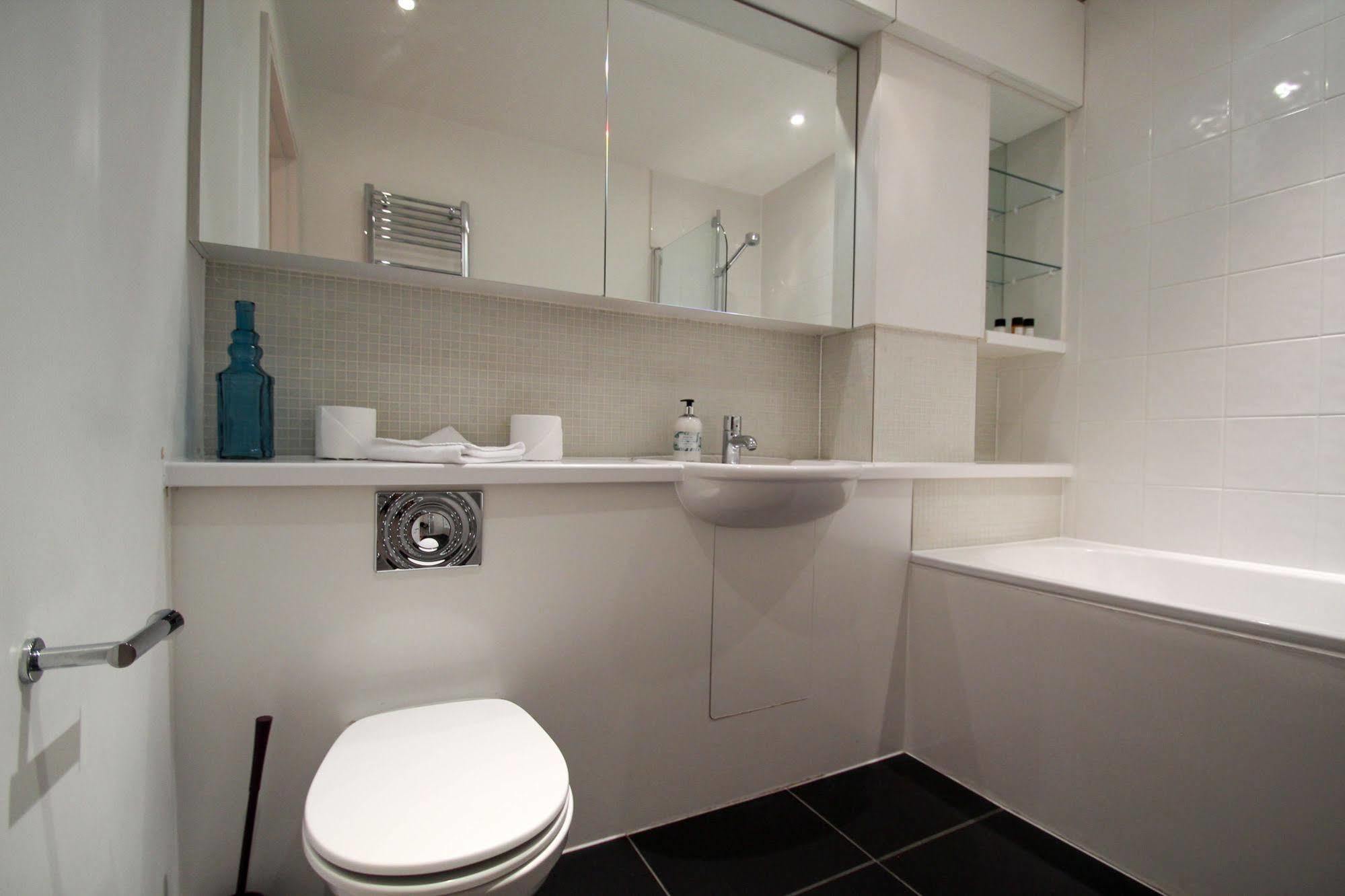Knights Court 4* London