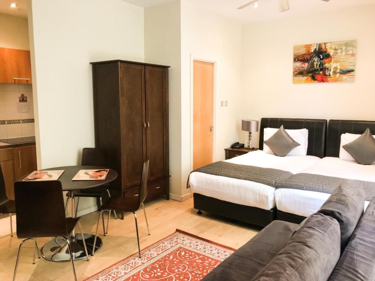 Grand Plaza Con Servicio Londres