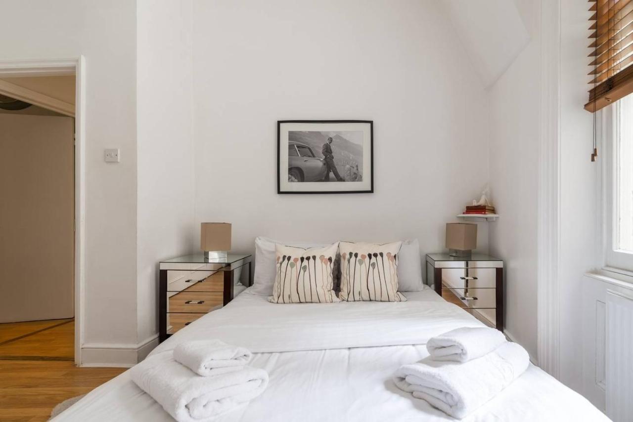 2br Spacious Flat In West Kensington Fits 6! Leilighet *