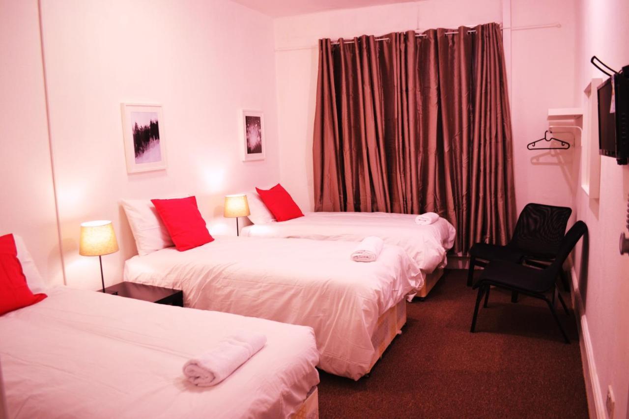 The Lion Head Hotell 2*