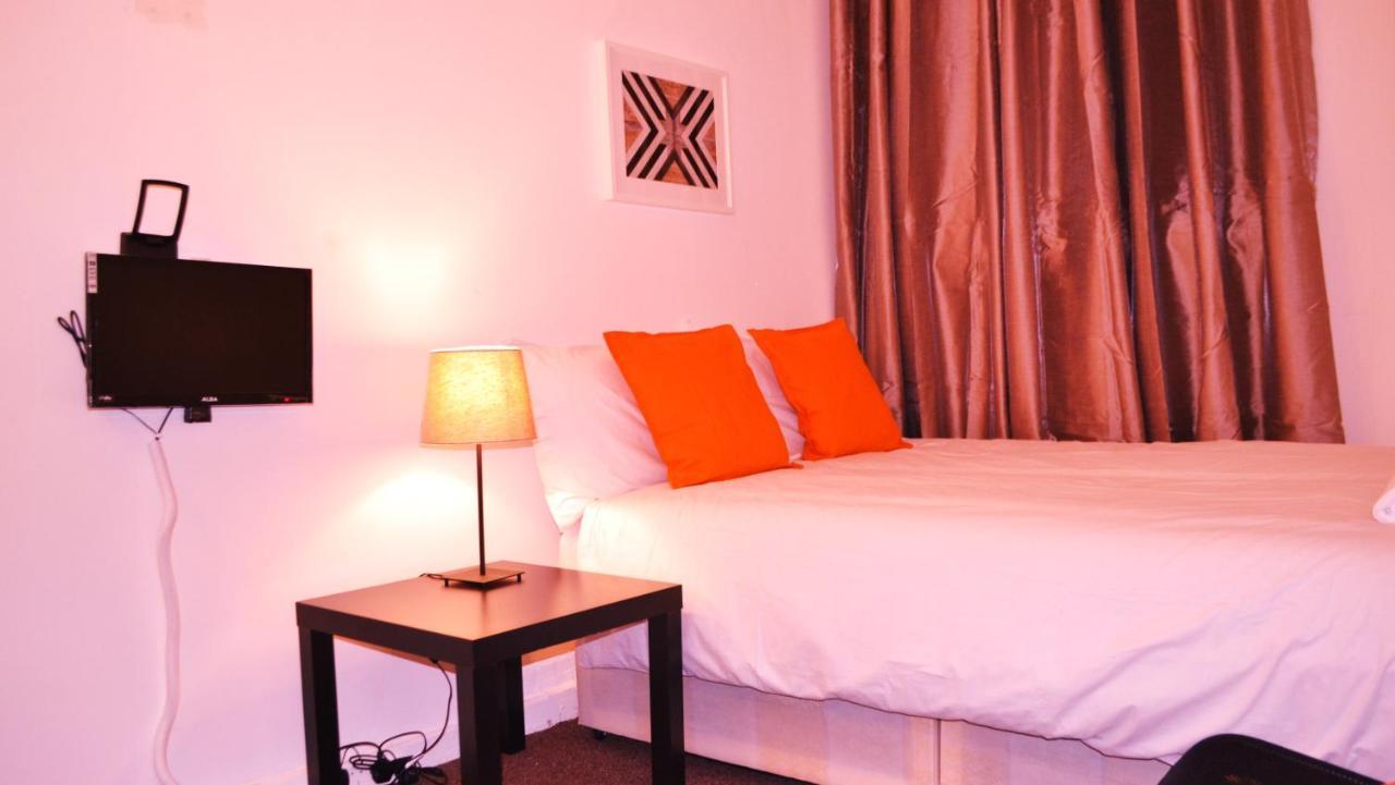 The Lion Head Hotell 2*