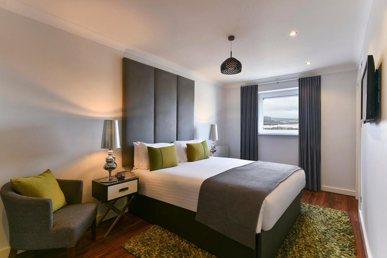 Fraser Place Canary Wharf Apartment *