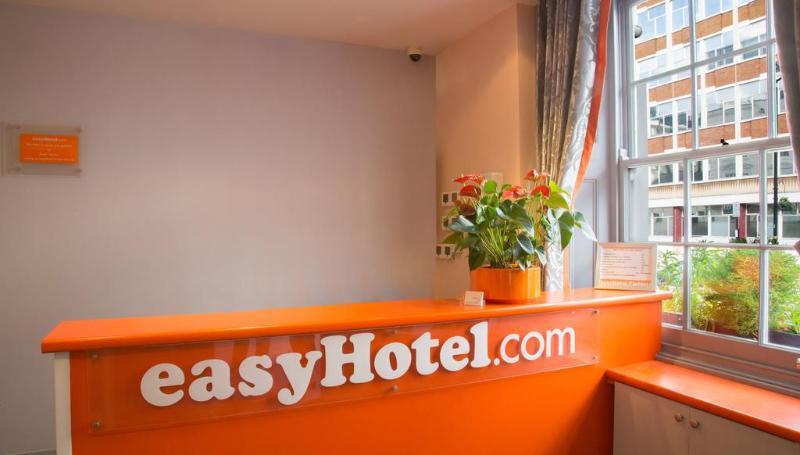Hotell Easyhotel Victoria London