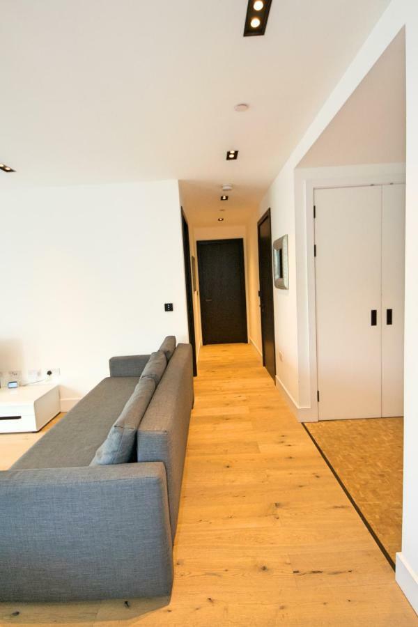 High End Vauxhall Apartment