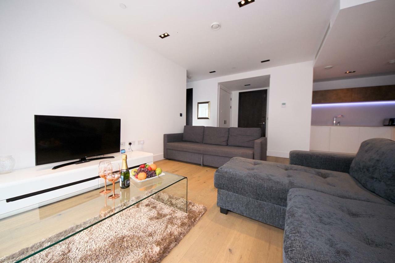 High End Vauxhall * London