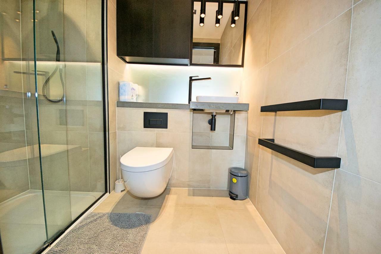 High End Vauxhall Apartment *
