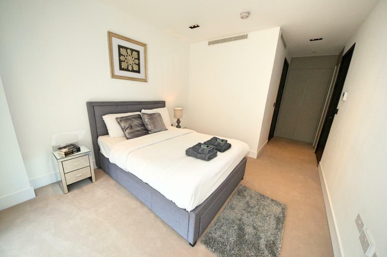 High End Vauxhall Apartment *