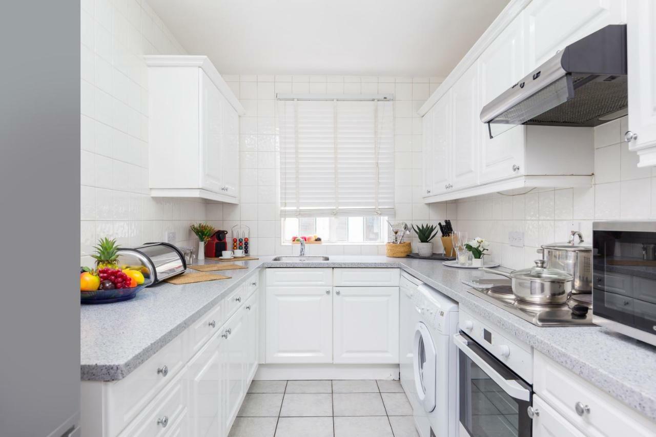 Park Lane Apartments/shaw House Leilighet London