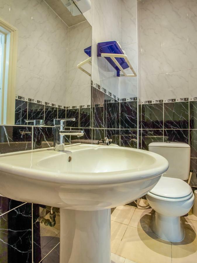 Oyo Lifestyle Golden Gasthuis 3*