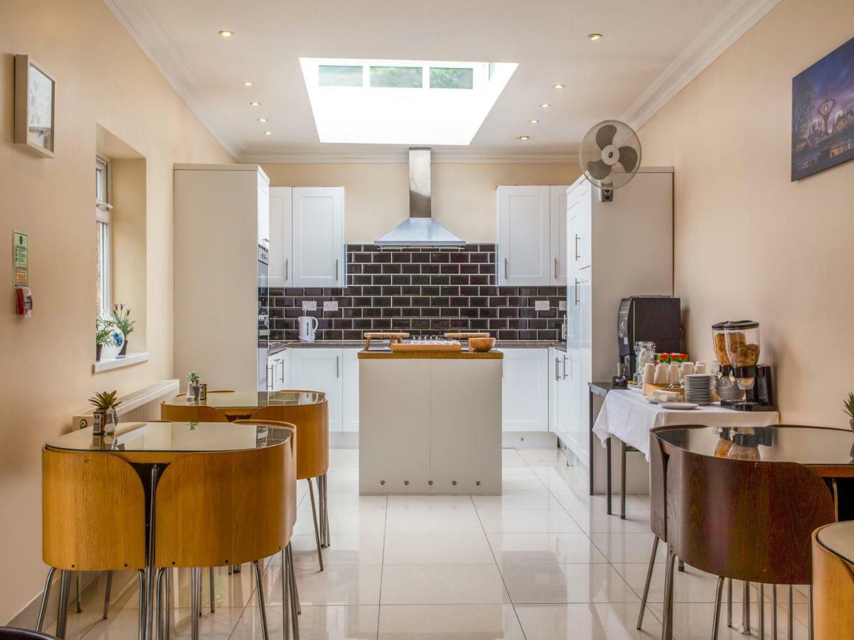 Oyo Lifestyle Golden Londen