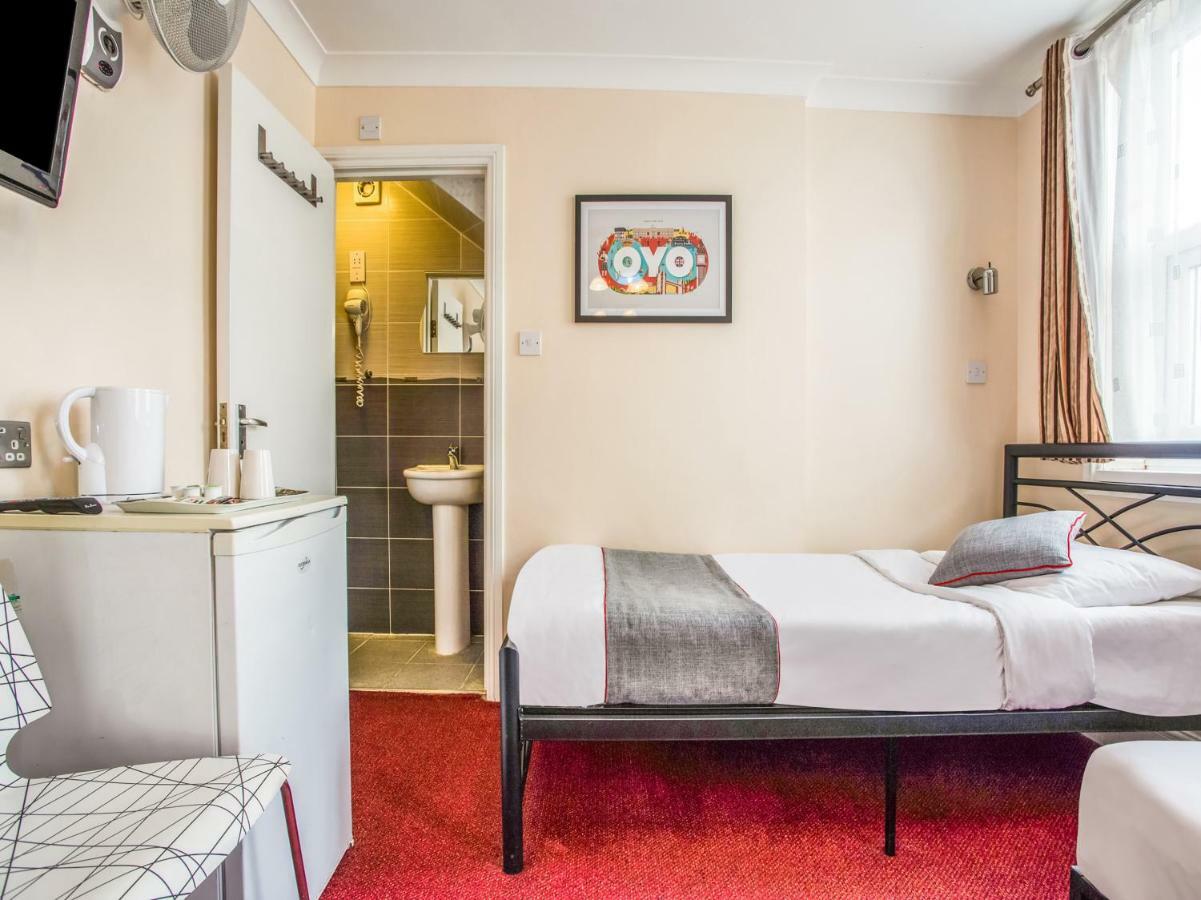 Oyo Lifestyle Golden 3*