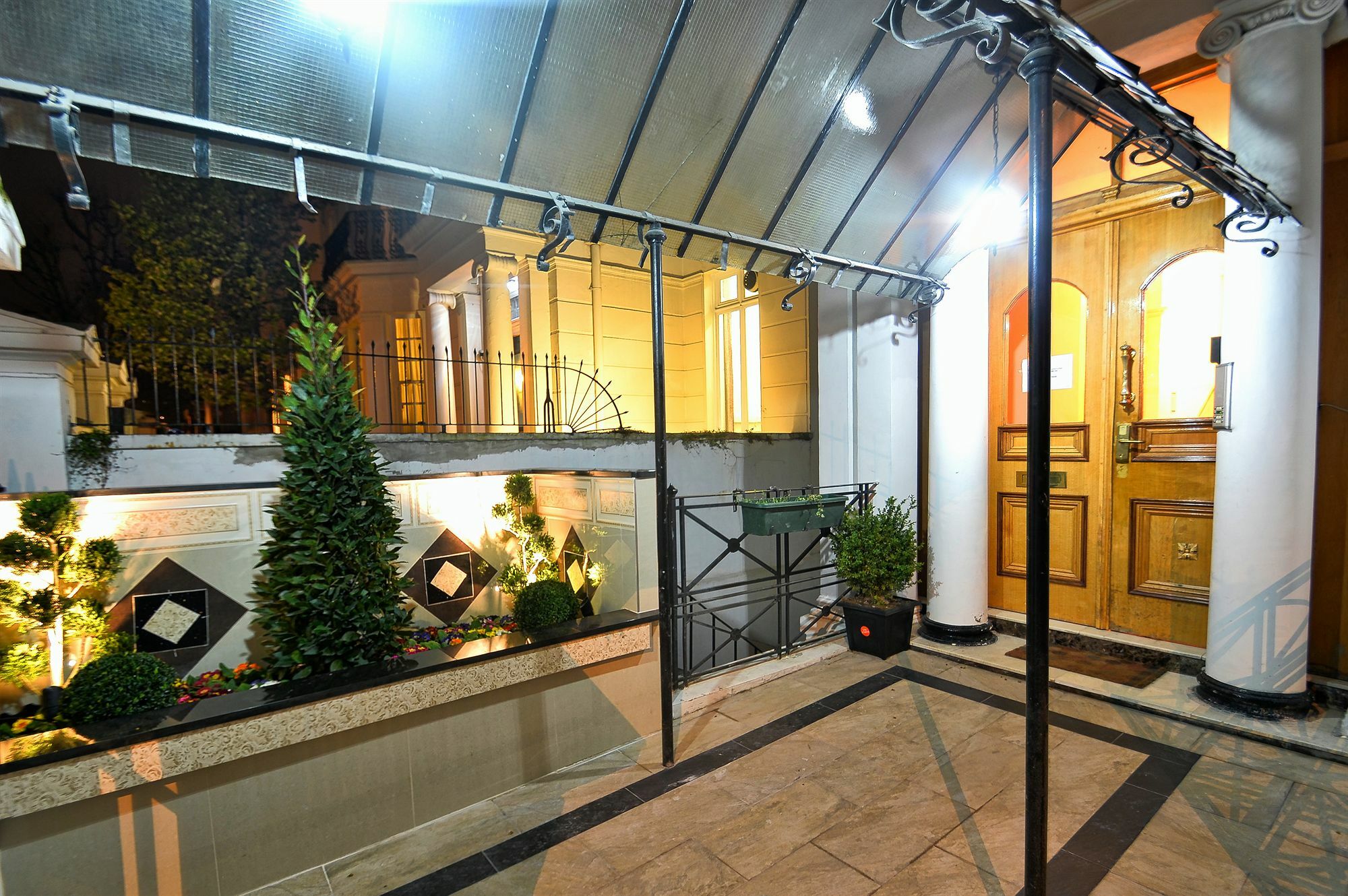 Hyde Park Apartment *