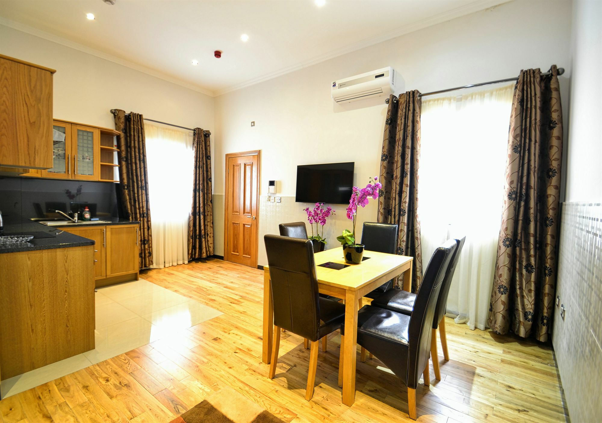 Hyde Park Apartment