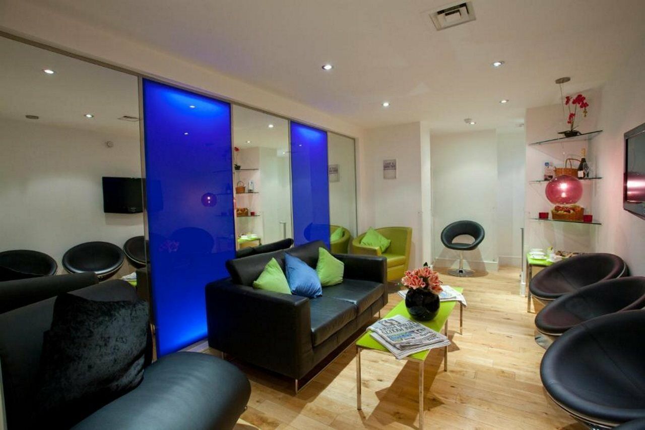 Paddington Court Executive Hotel 4*