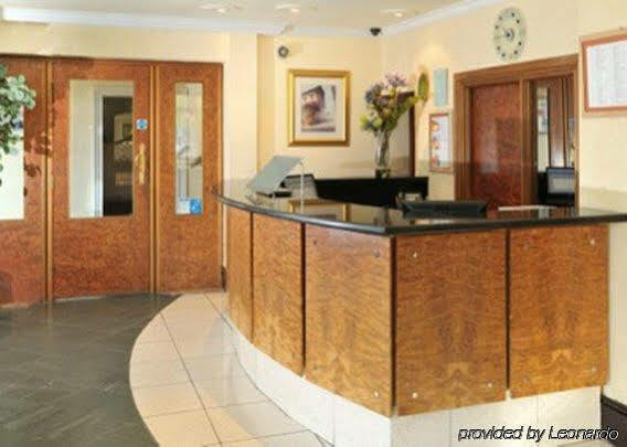 Comfort Harrow Hotel