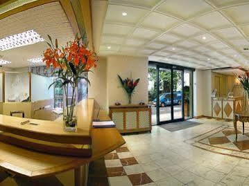Hotel Norfolk Plaza