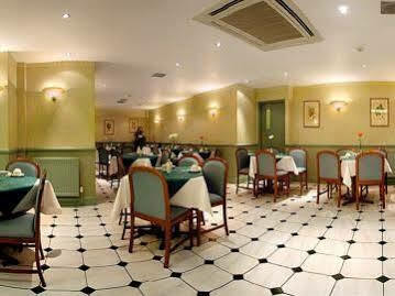 Norfolk Plaza London