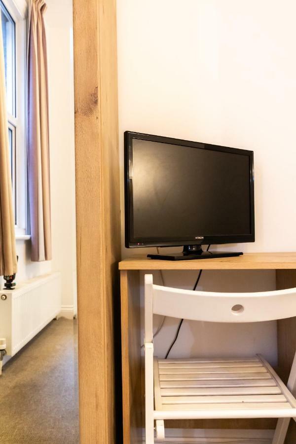 Hotell Oyo Tamtam Acton 3*