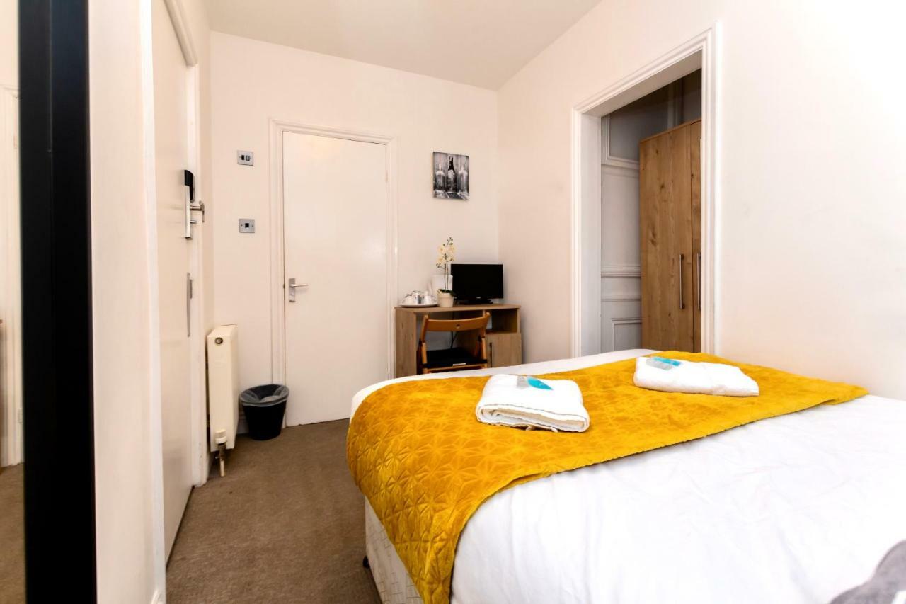 Oyo Tamtam Acton Hotell 3*