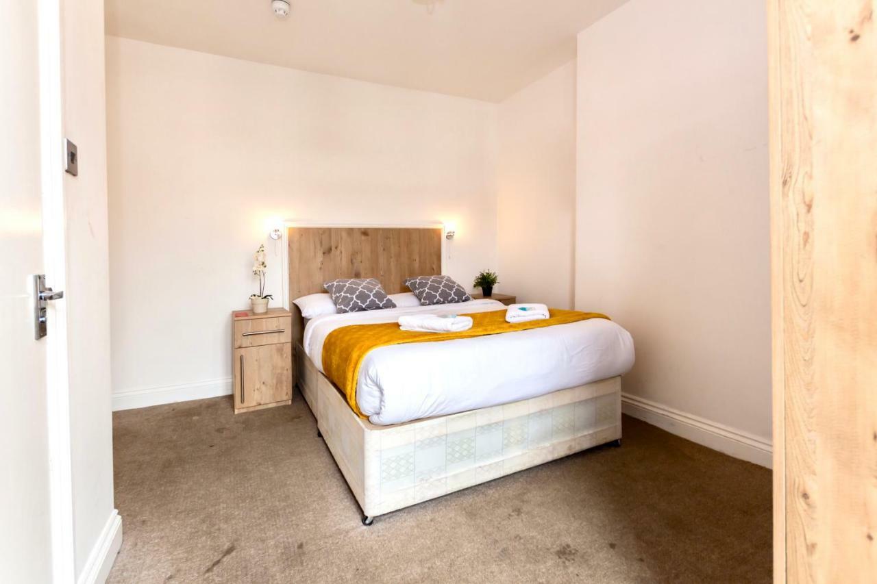 Oyo Tamtam Acton Hotell 3*