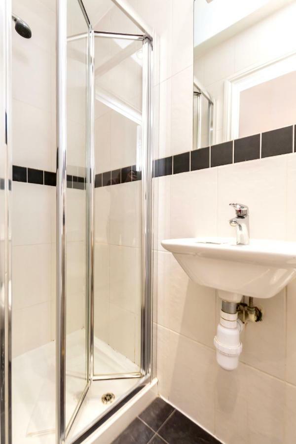 Hotell Oyo Tamtam Acton London