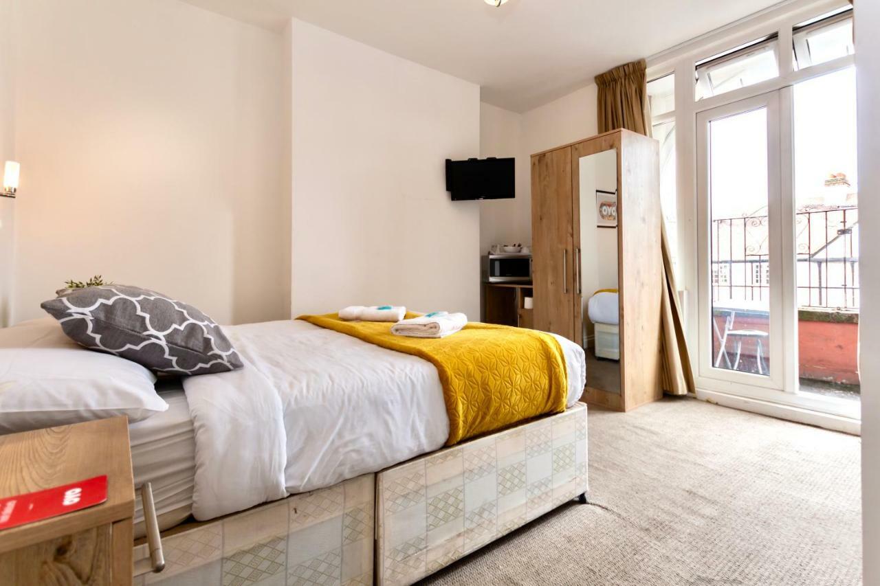 Oyo Tamtam Acton Hotell