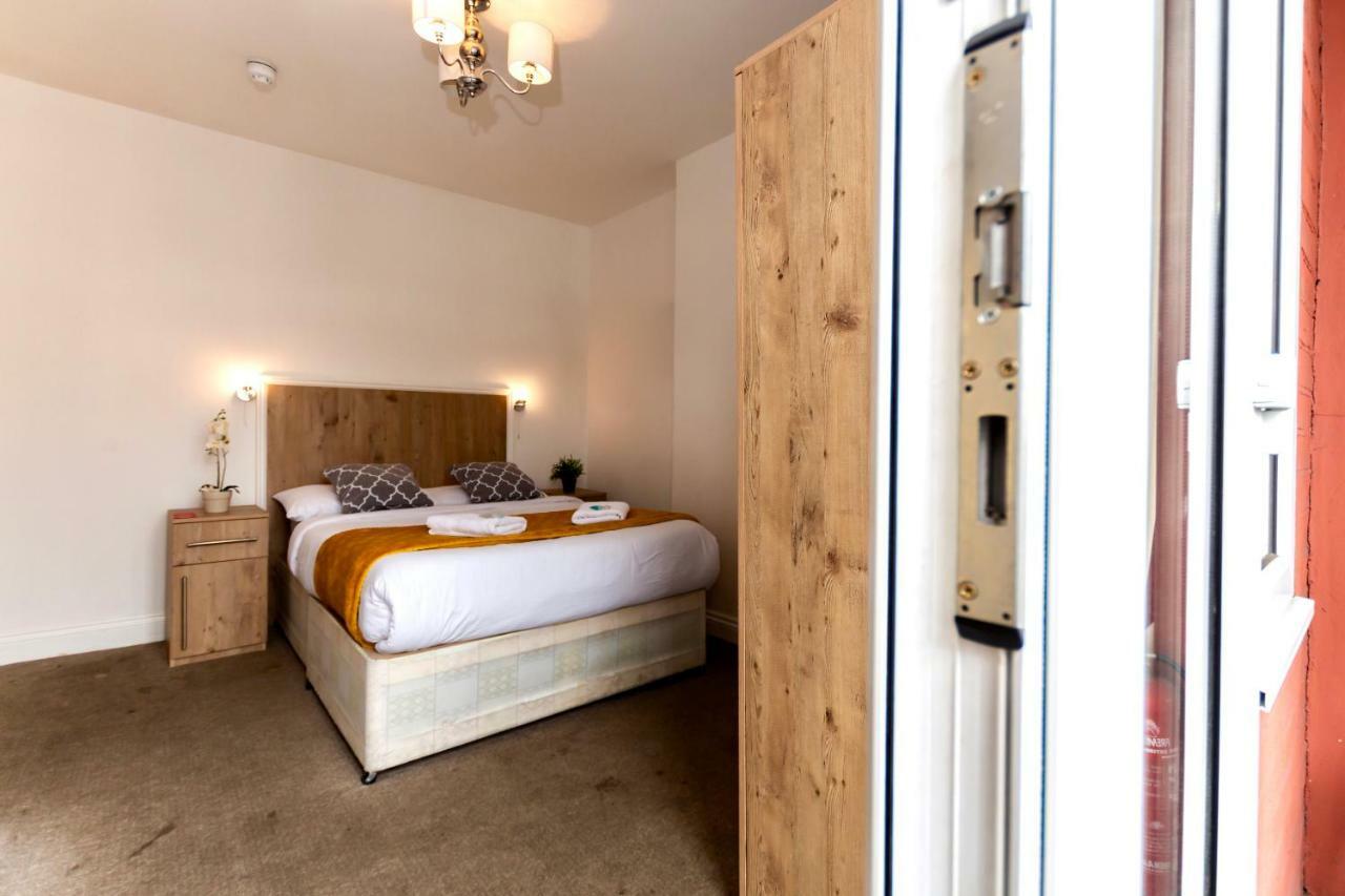 Oyo Tamtam Acton Hotell 3*
