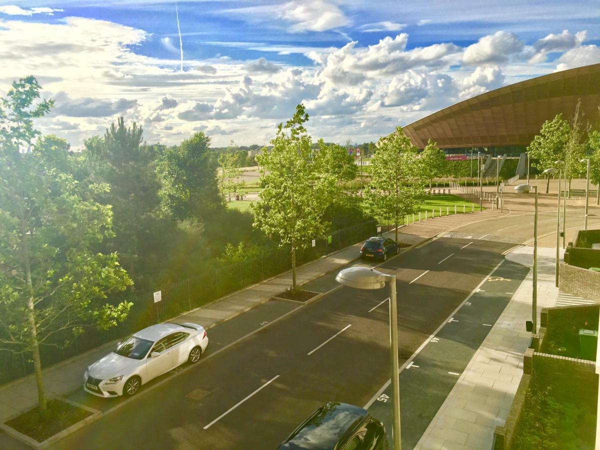 2-bedrooms Modern Next To Velodrome, Lounge, Balcony, Parking, Abba * London