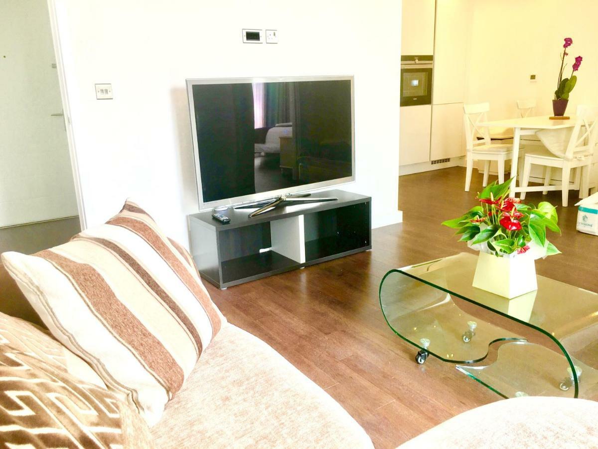 2-bedrooms Modern Next To Velodrome, Lounge, Balcony, Parking, Abba