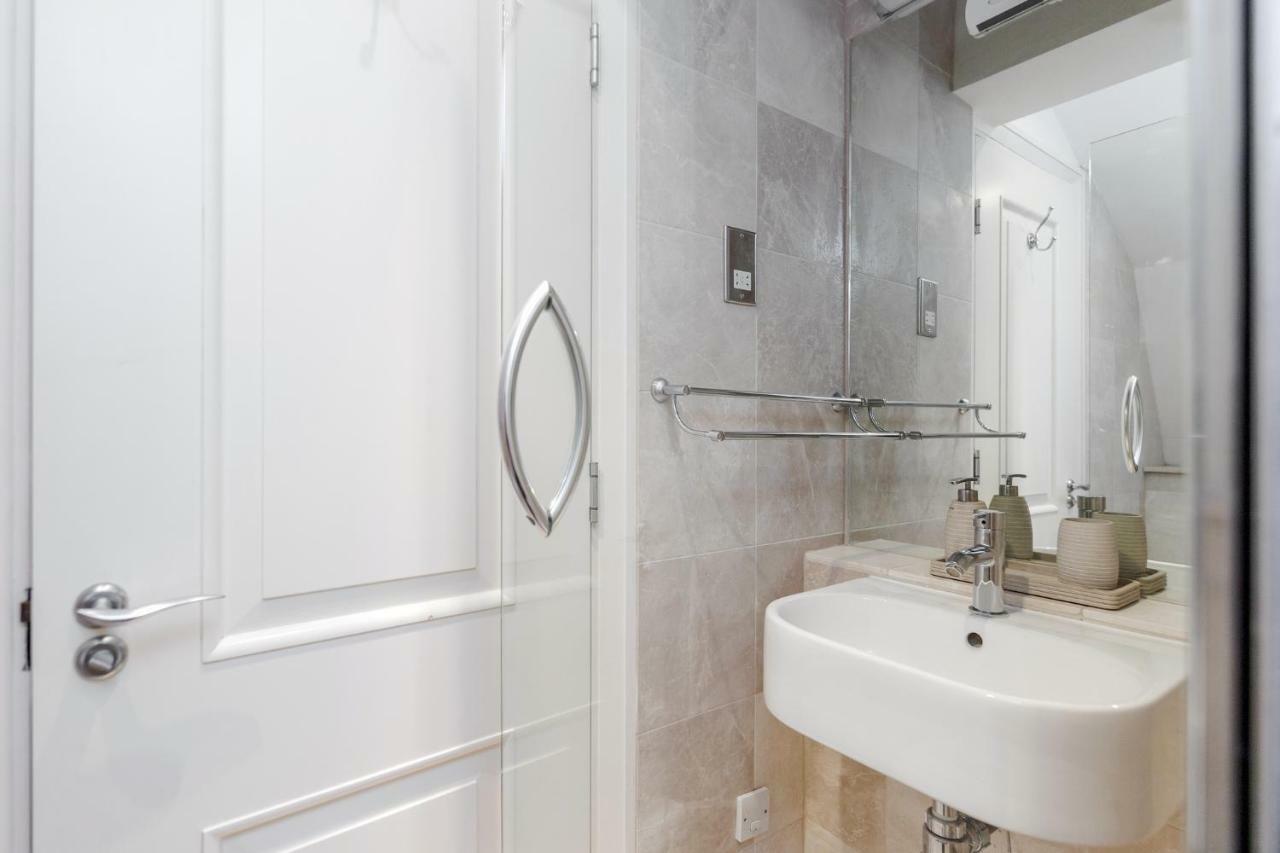 Outstanding Trafalgar Penthouse, Sleeps 8 * Londen
