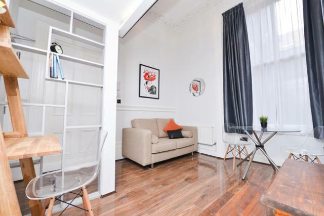 Apartment The Dome Hyde Park London