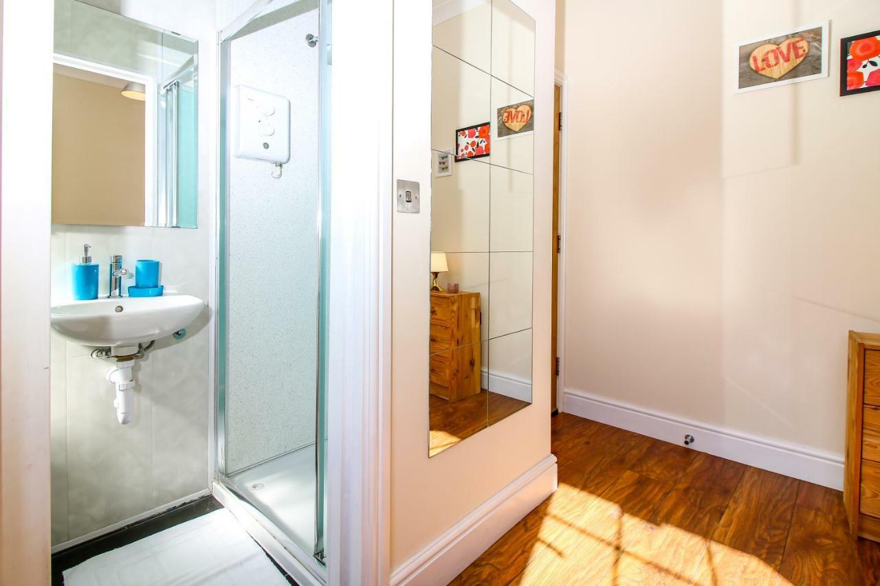 Guest house Private En-suite @ Liverpool Street, Brick Ln 3*