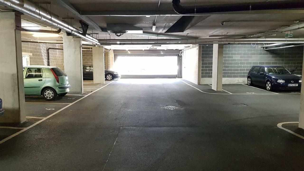 Excel Apartment *