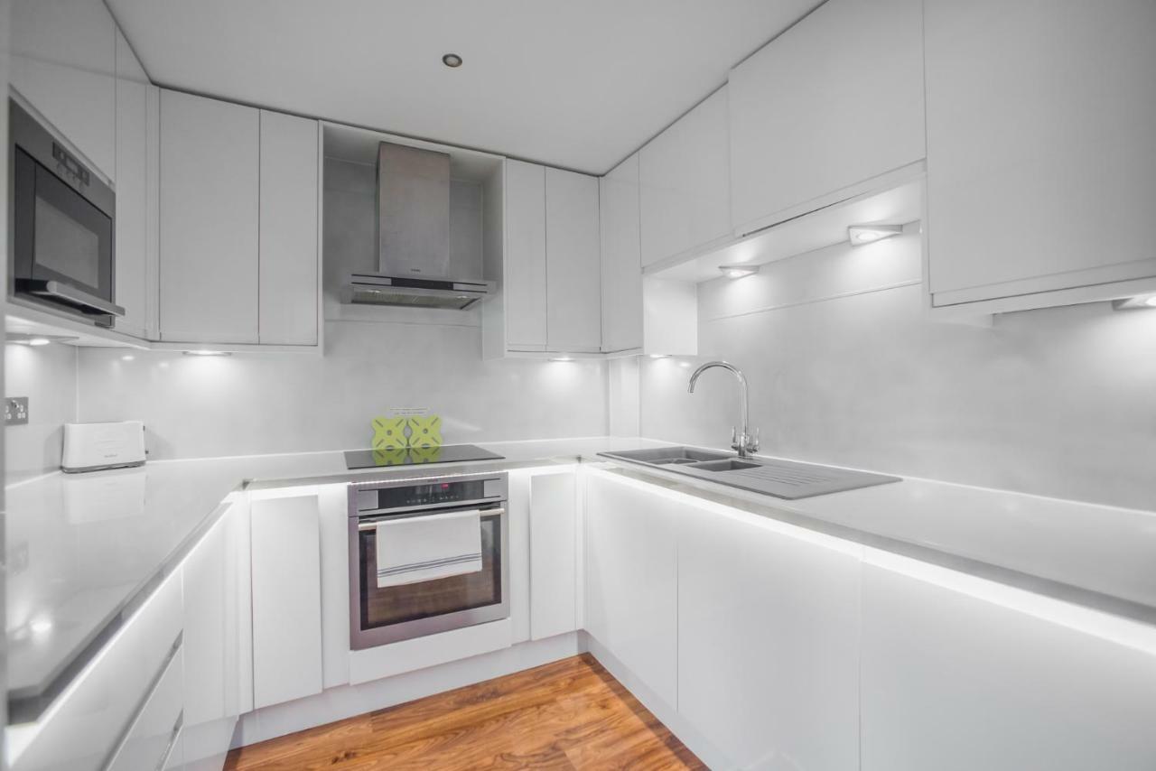 Superb Modern 3bed 2bath, Trendy Fitzrovia W1 By Oxford Street With Lots Of Local Info Provided