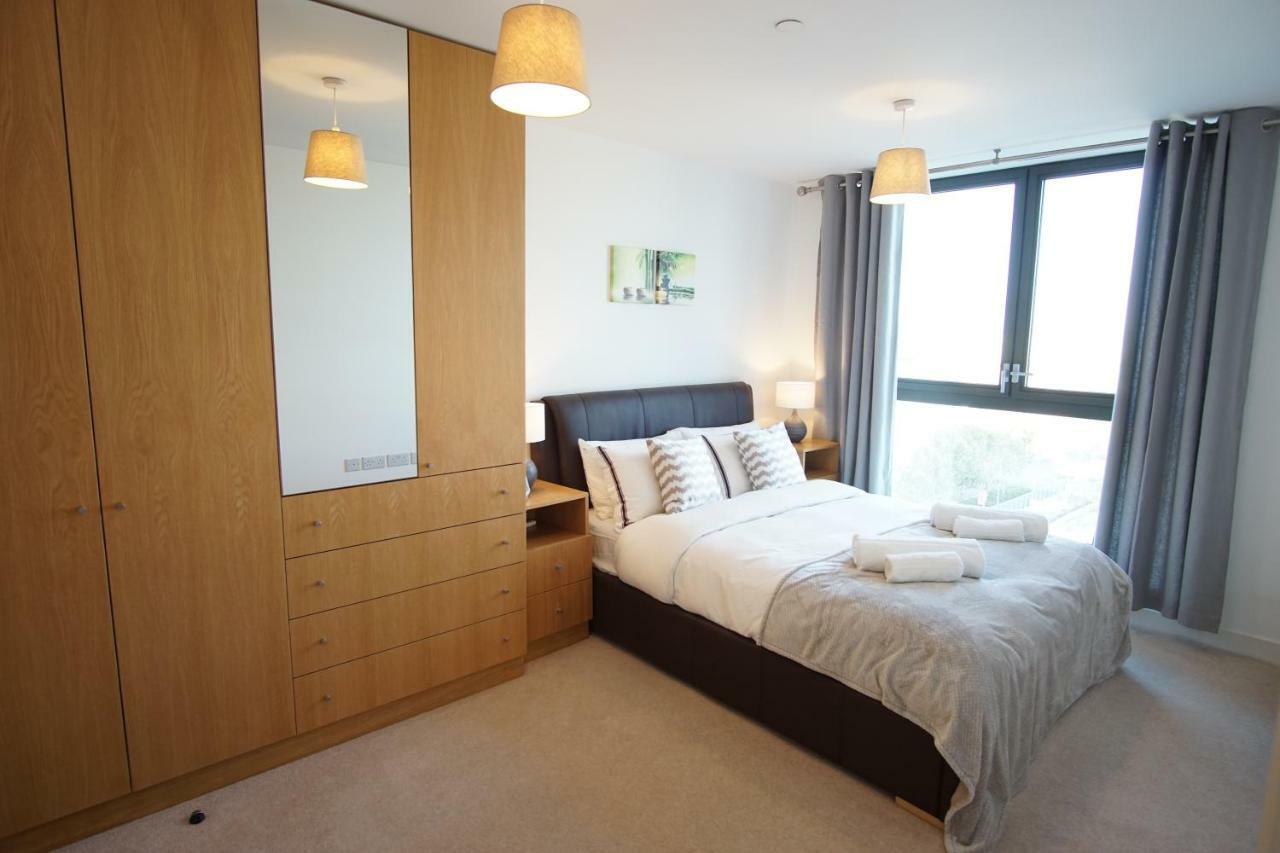 Excel Apartment *