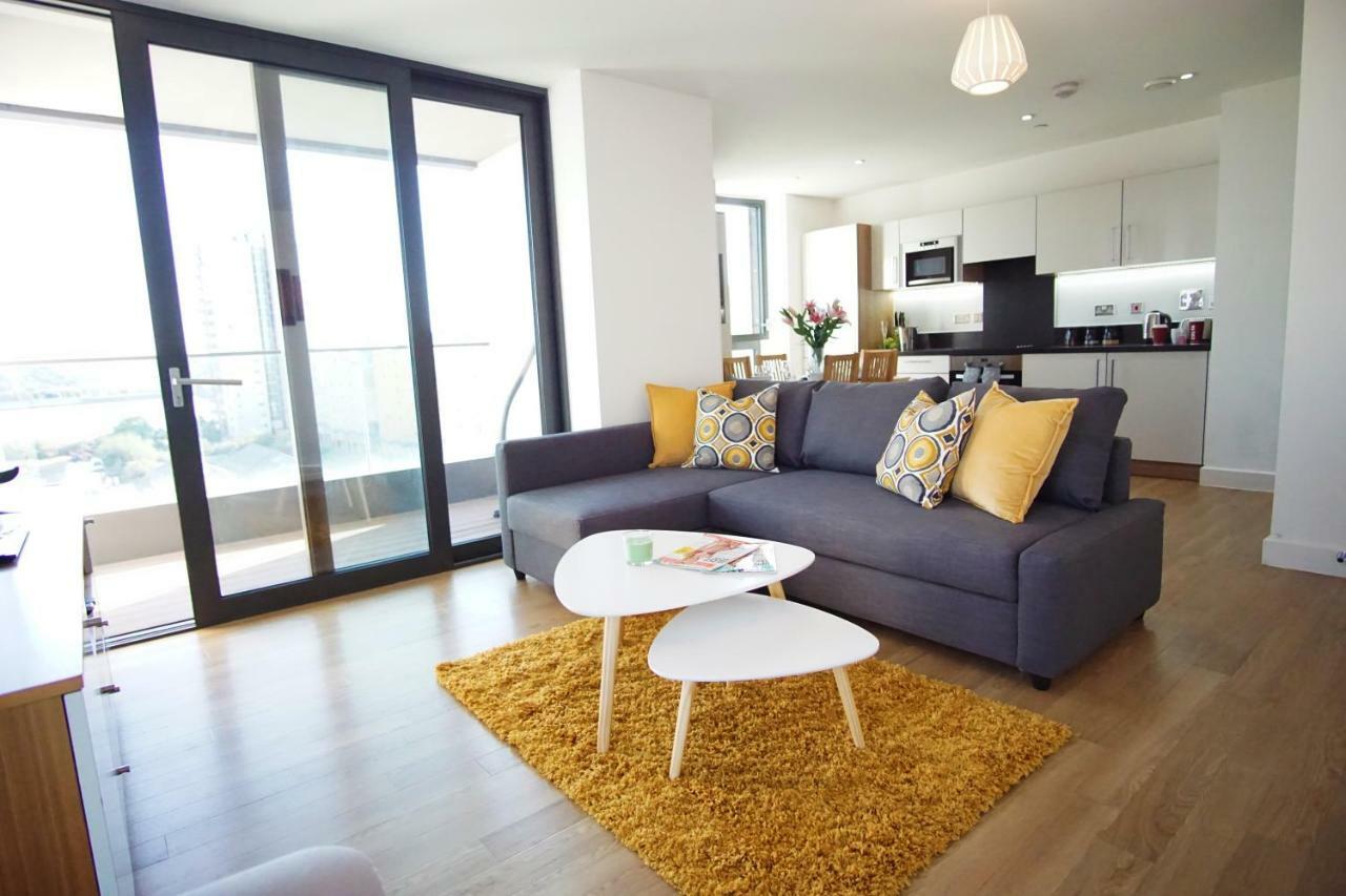 Excel Apartment *