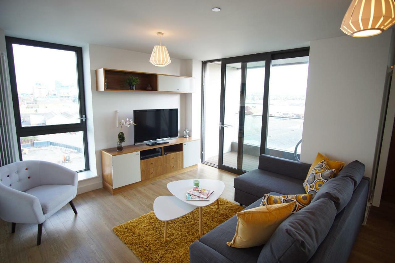 Excel Apartment *