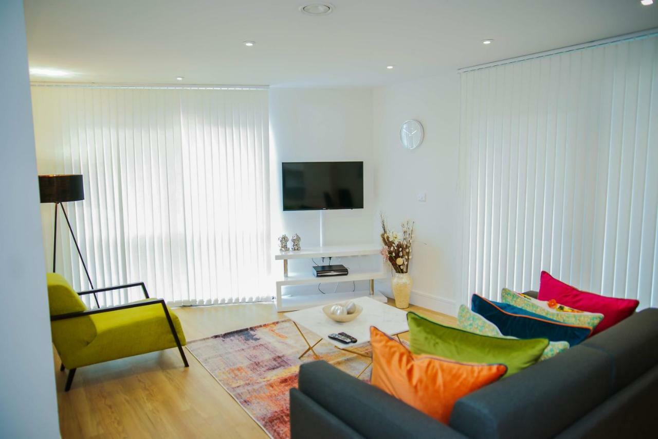 Executive 2 Bed Apartment London