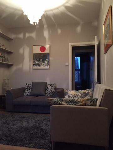 Perfect 2 Bedroom Flat Shepherds Bush W12 London