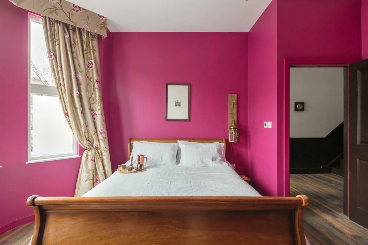 Courcy Road - 7 Bedroom - Sleeps Up To 22
