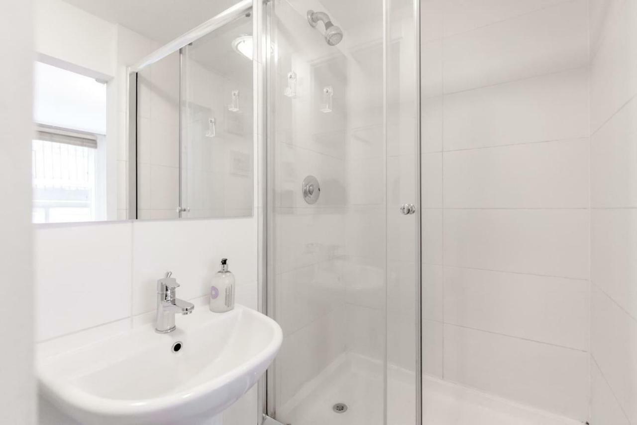 3 Bedroom Garden Flat - Location Apartamento