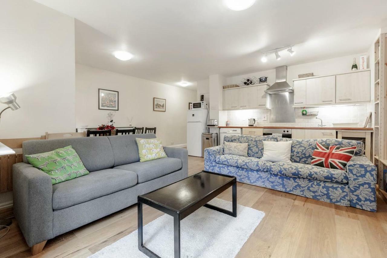 3 Bedroom Garden Flat - Location