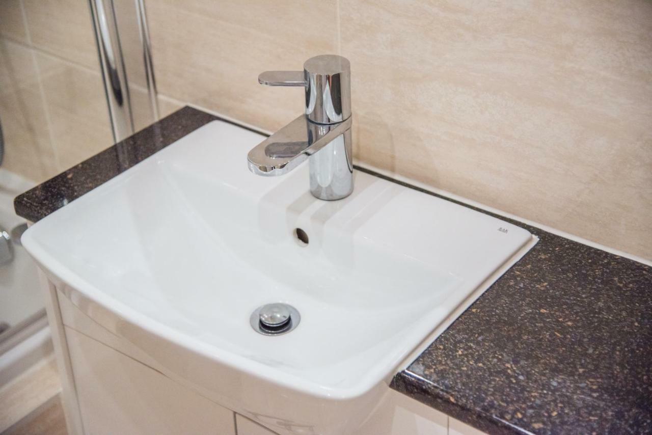 Superb Modern 3bed 2bath, Trendy Fitzrovia W1 By Oxford Street With Lots Of Local Info Provided