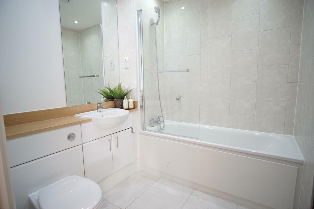 Excel Apartment *
