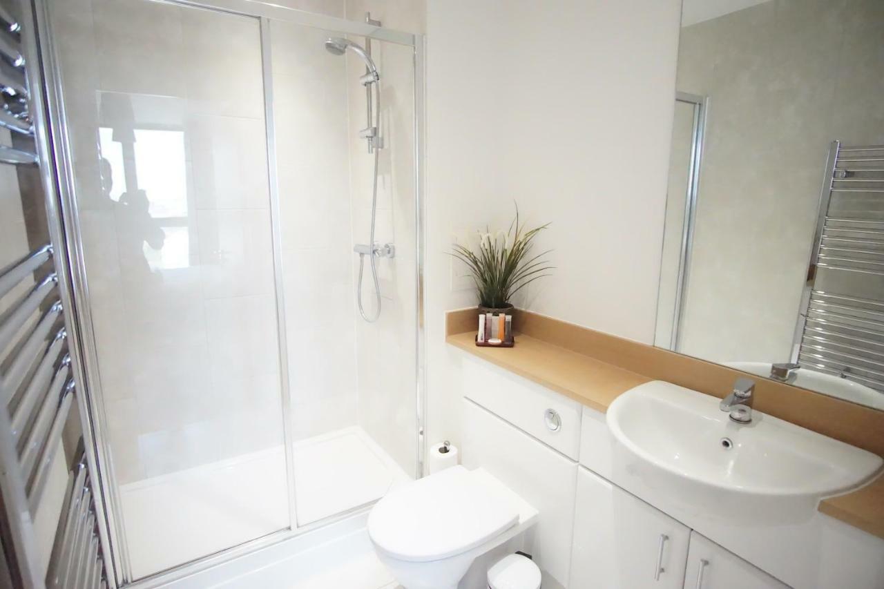 Excel Apartment *