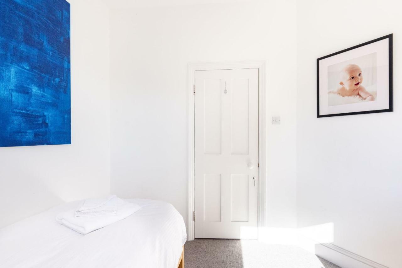 Ferienhaus Gorgeous, 4 Bed Victorian House In Dollis Hill London