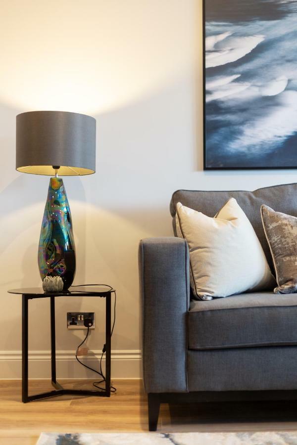 The Carlyle - Stunning Serviced