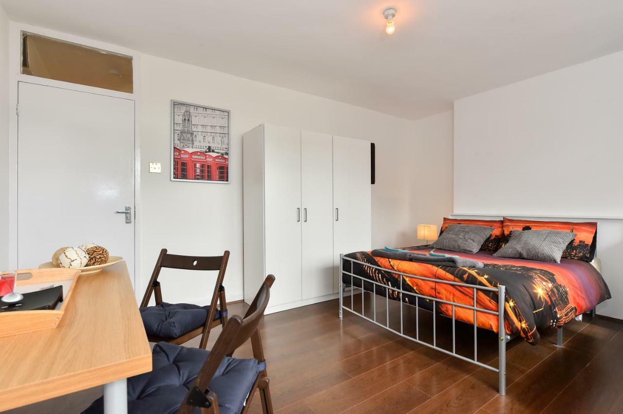 Homestay Tower Bridge - 8 *