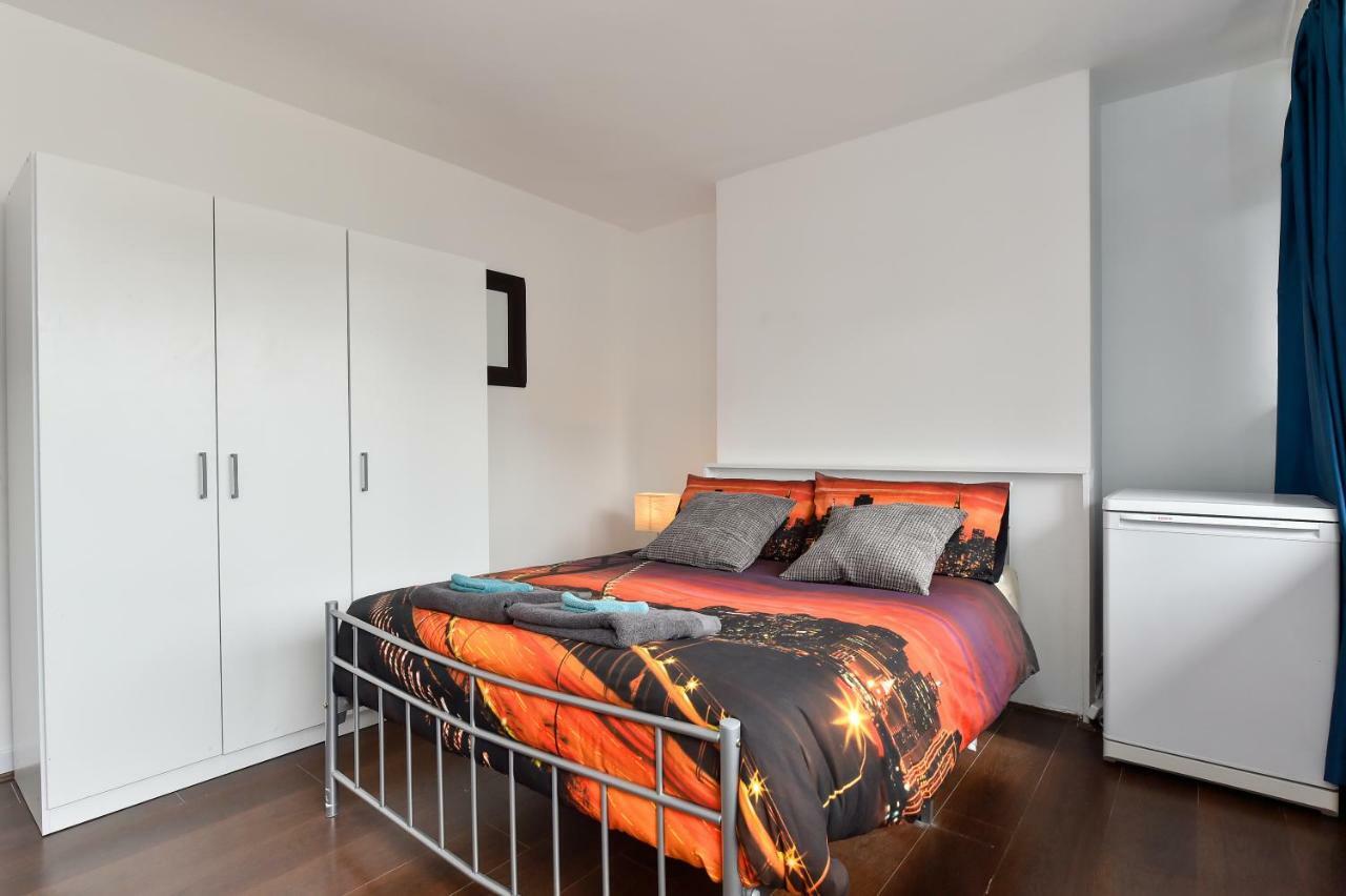 Homestay Tower Bridge - 8 *
